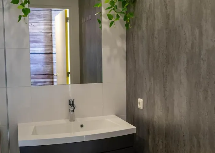 Sunflower Oda ve Kahvaltı 3*